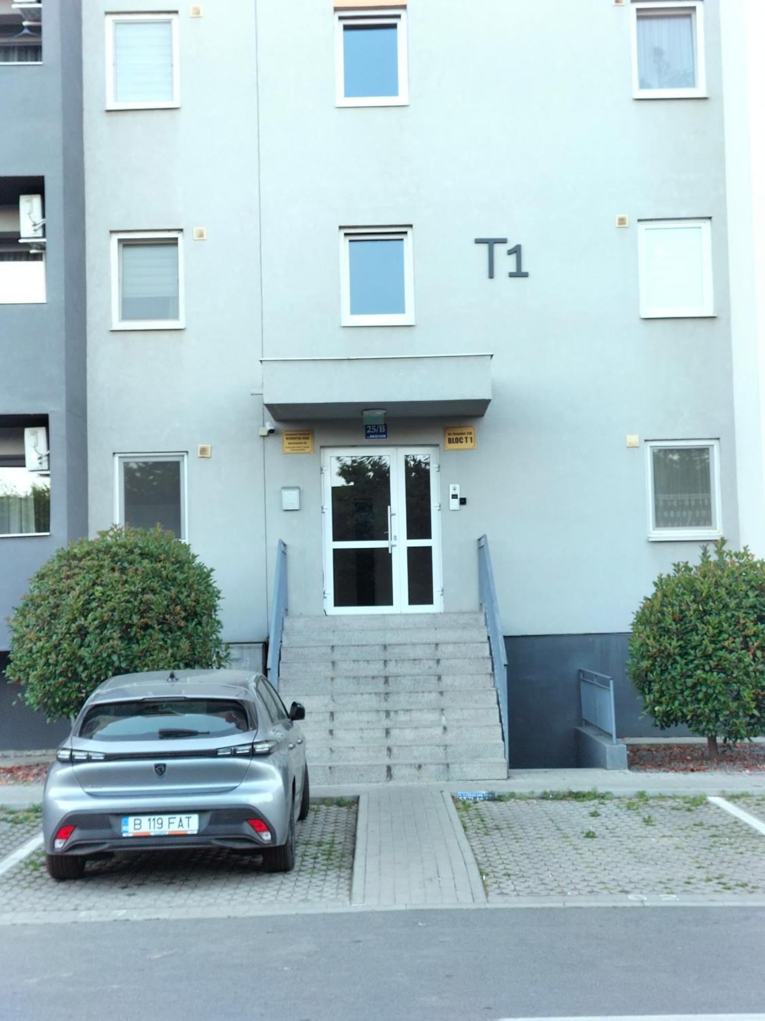 Lotus Area On Apartment Oradea Exterior photo